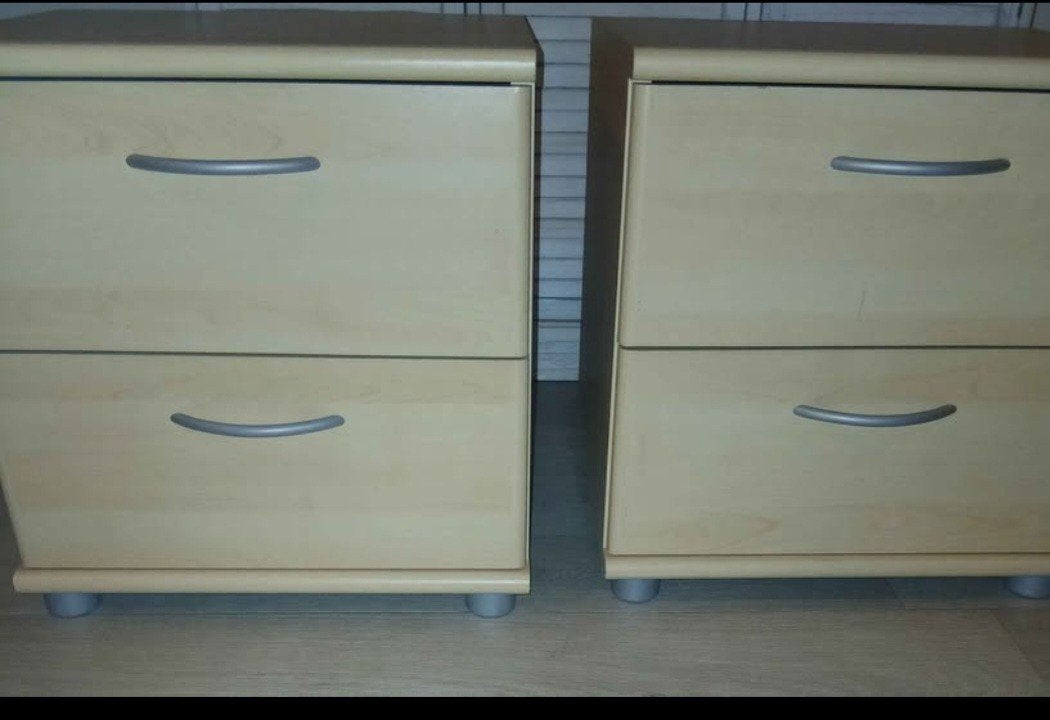 2 nachtkastjes beukenhout, Ophalen