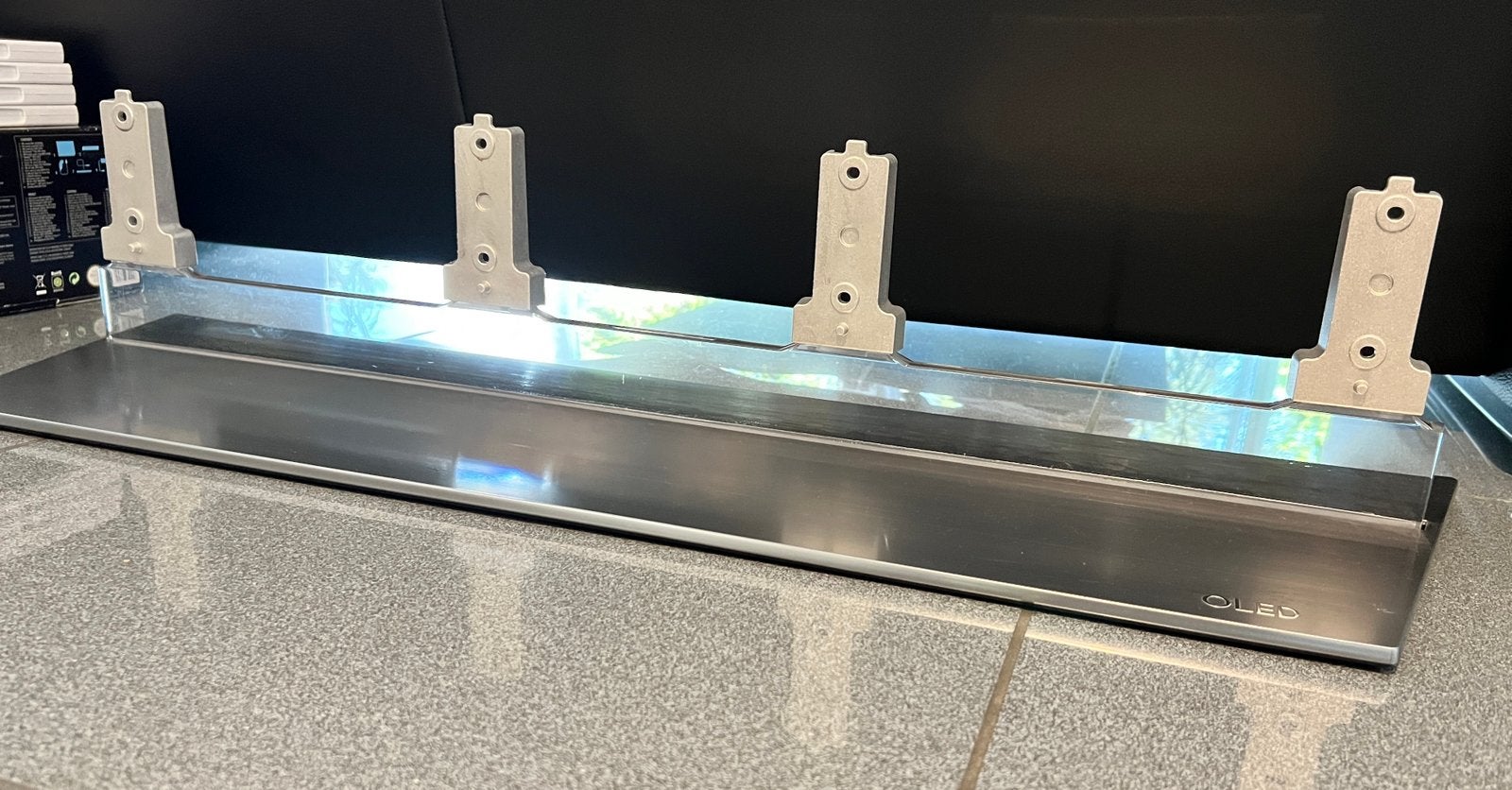Support de galerie OLED pour téléviseur, Enlèvement, Comme neuf