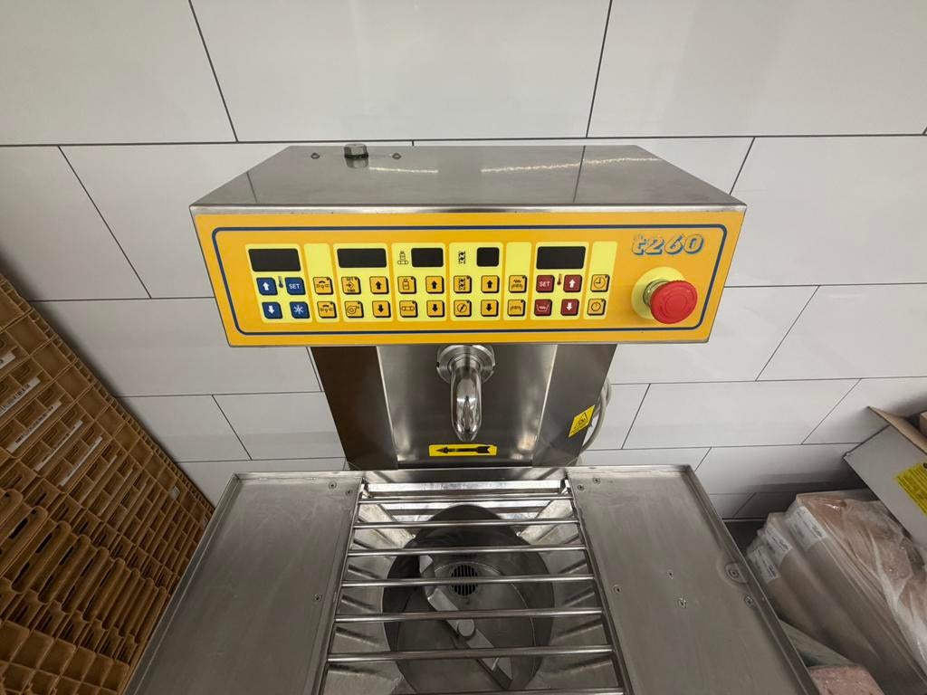 Chocolade machine, Ophalen