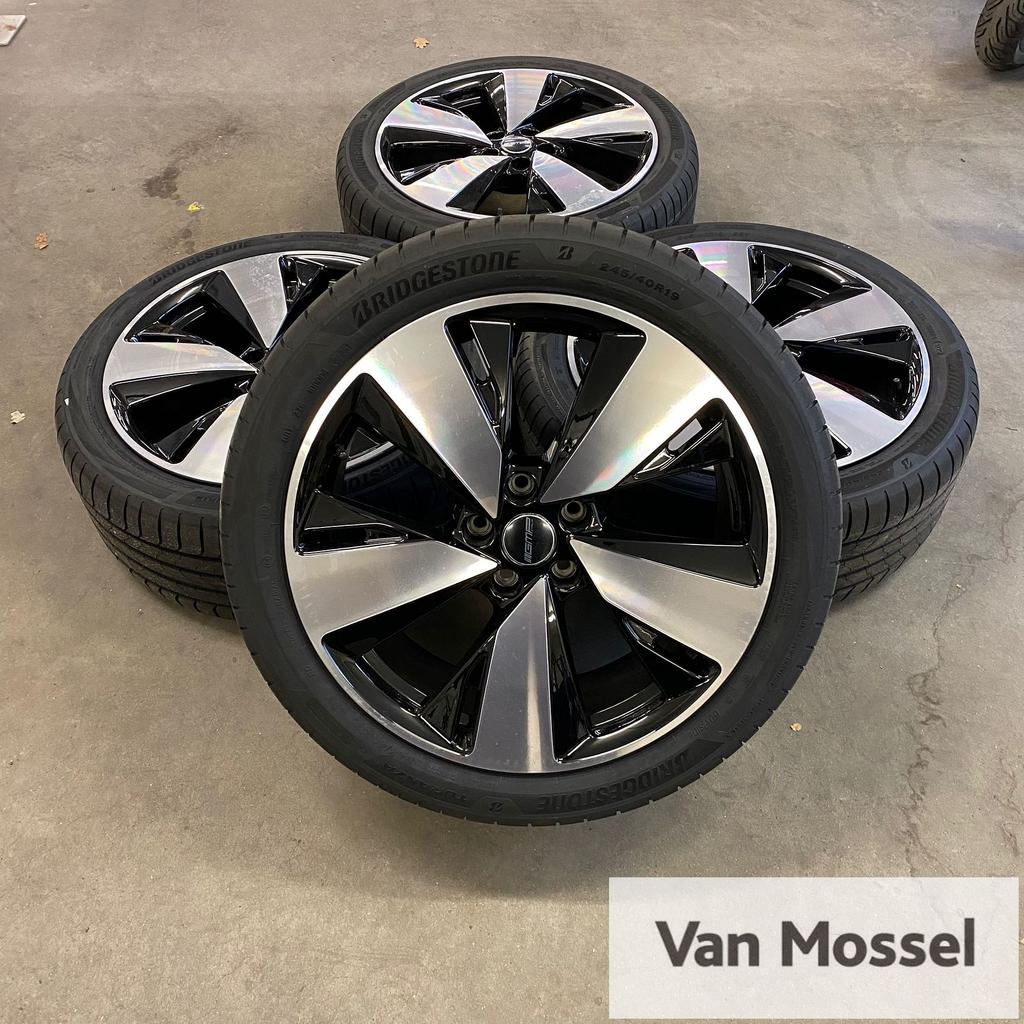 Audi A5 Bridgestone Turanza 6 245/40/R19 98Y, Pneus et Jantes, 245 mm, Véhicule de tourisme, Pneus été