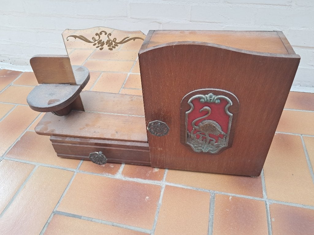 Vintage apotheekkastjeuit de jaren '60, Ophalen