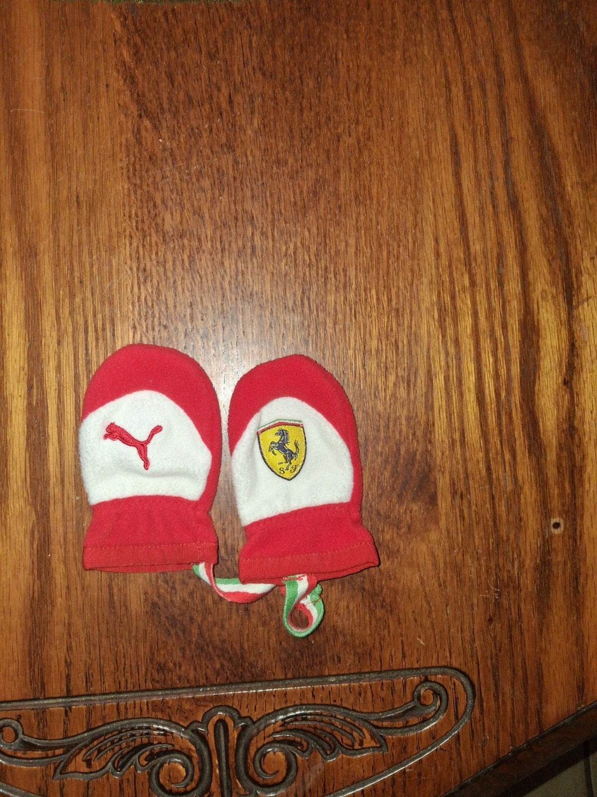 Ferrari kleding, Ophalen, Kleding