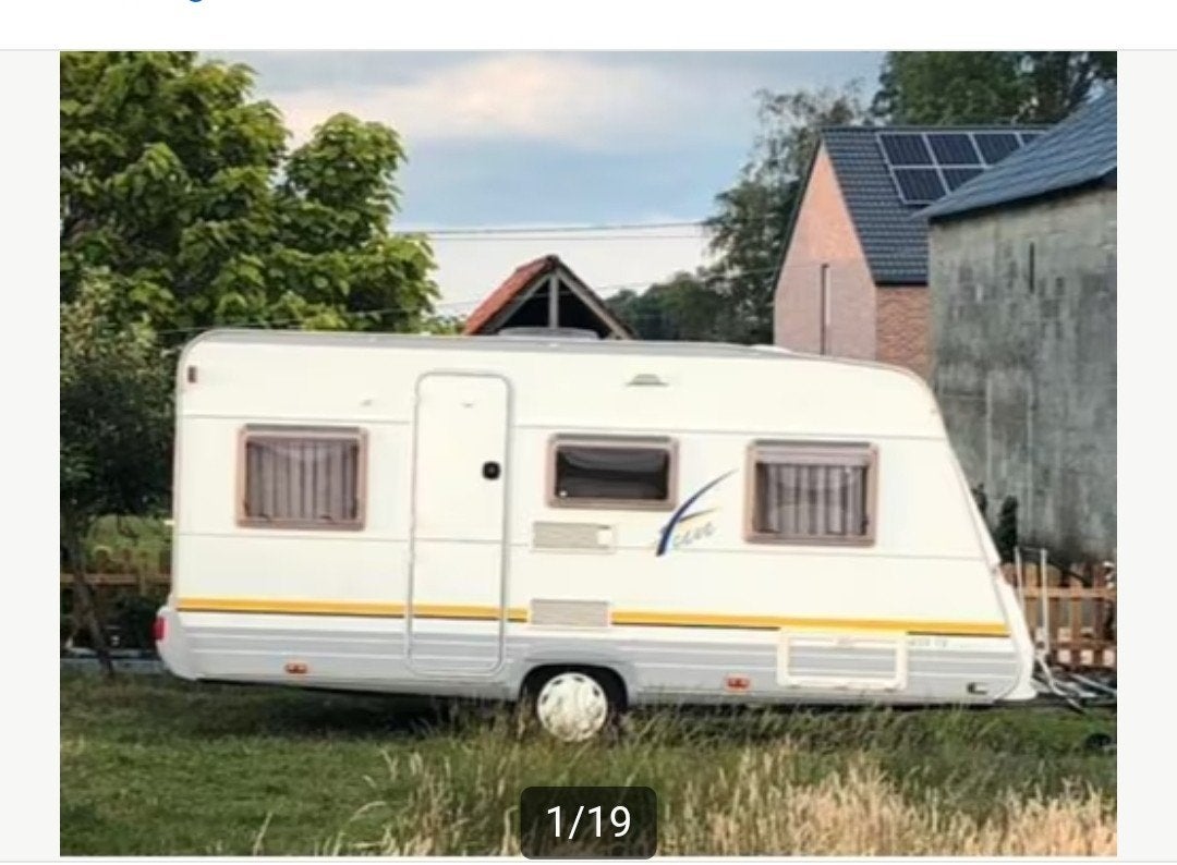 Leuke burstner fun caravan met voortent, Vast bed, Rondzit, Particulier