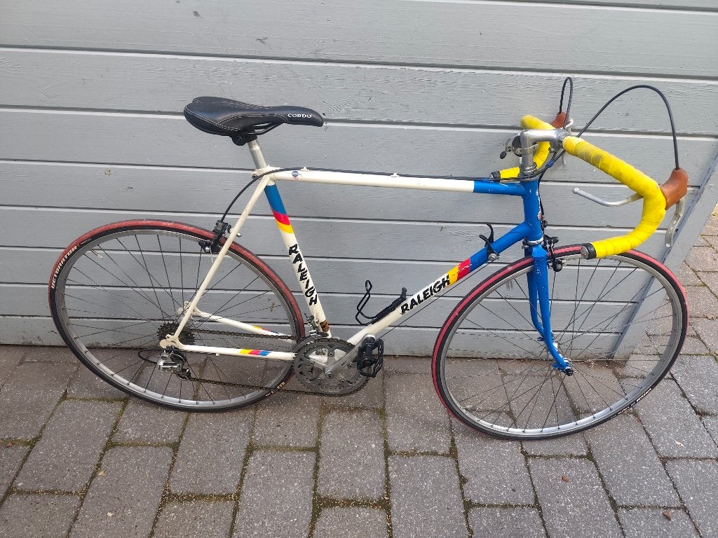 Retro koersfiets Raleigh, Enlèvement