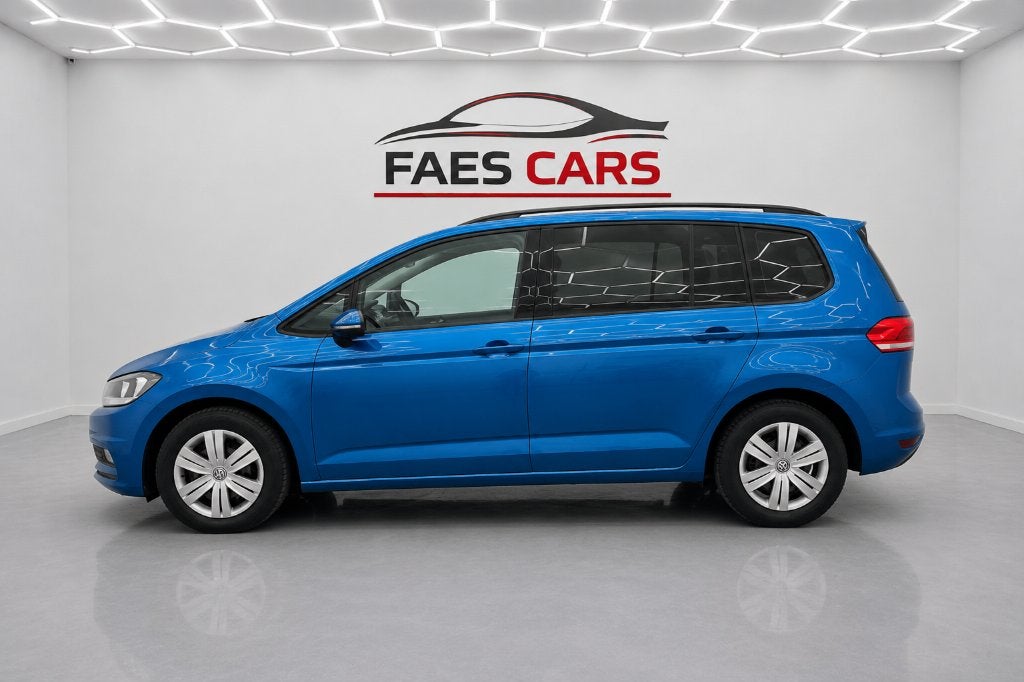 Volkswagen Touran 2,0 diesel 7 zitplaatsen, Auto's, Volkswagen, 4 cilinders, Blauw, 7 zetels, Bedrijf