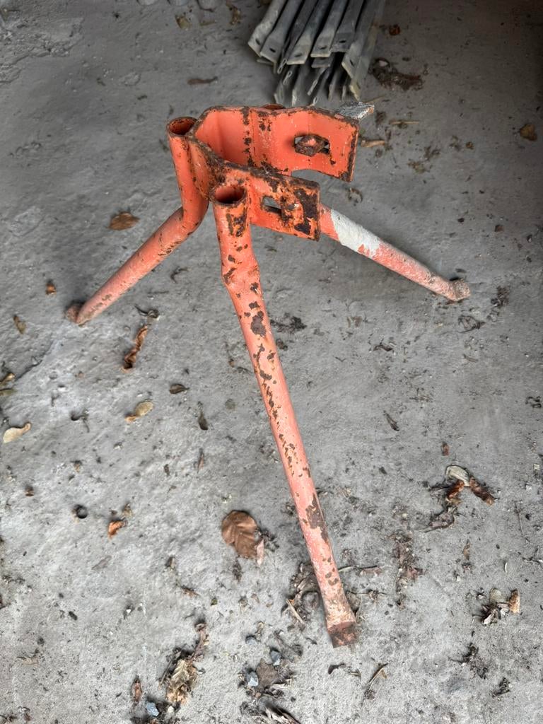 Trepied pour etais/etancons, Enlèvement, Utilisé