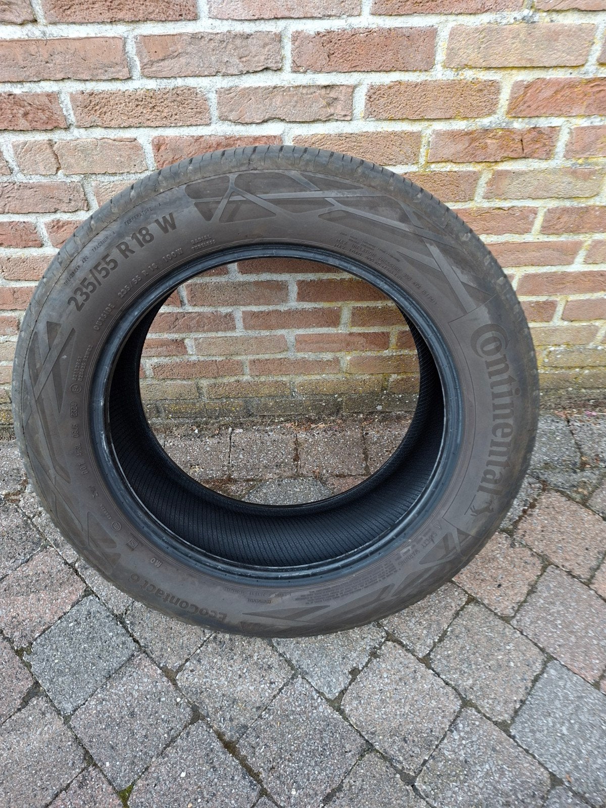 1 pneu été Continental 235 55 R18 4 mm de gomme, Enlèvement