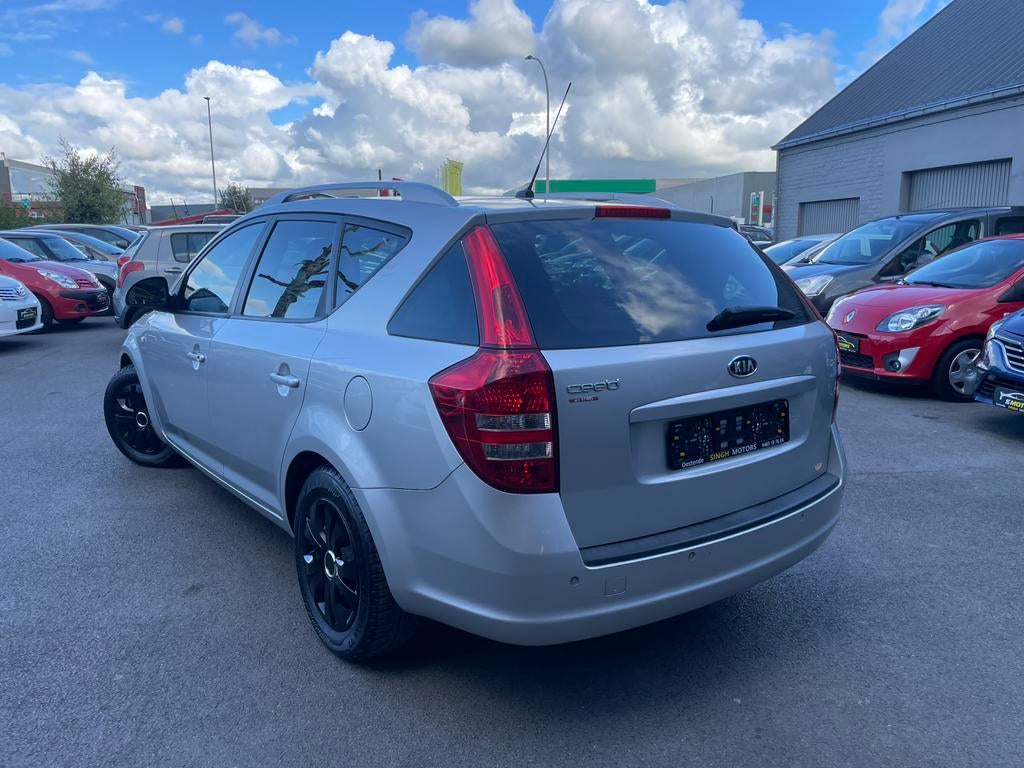 Kia Ceed break 1.6 benzine  | Keuring+Carpass |, Autos, Kia, Argent ou Gris, Achat, 93 kW, Entreprise