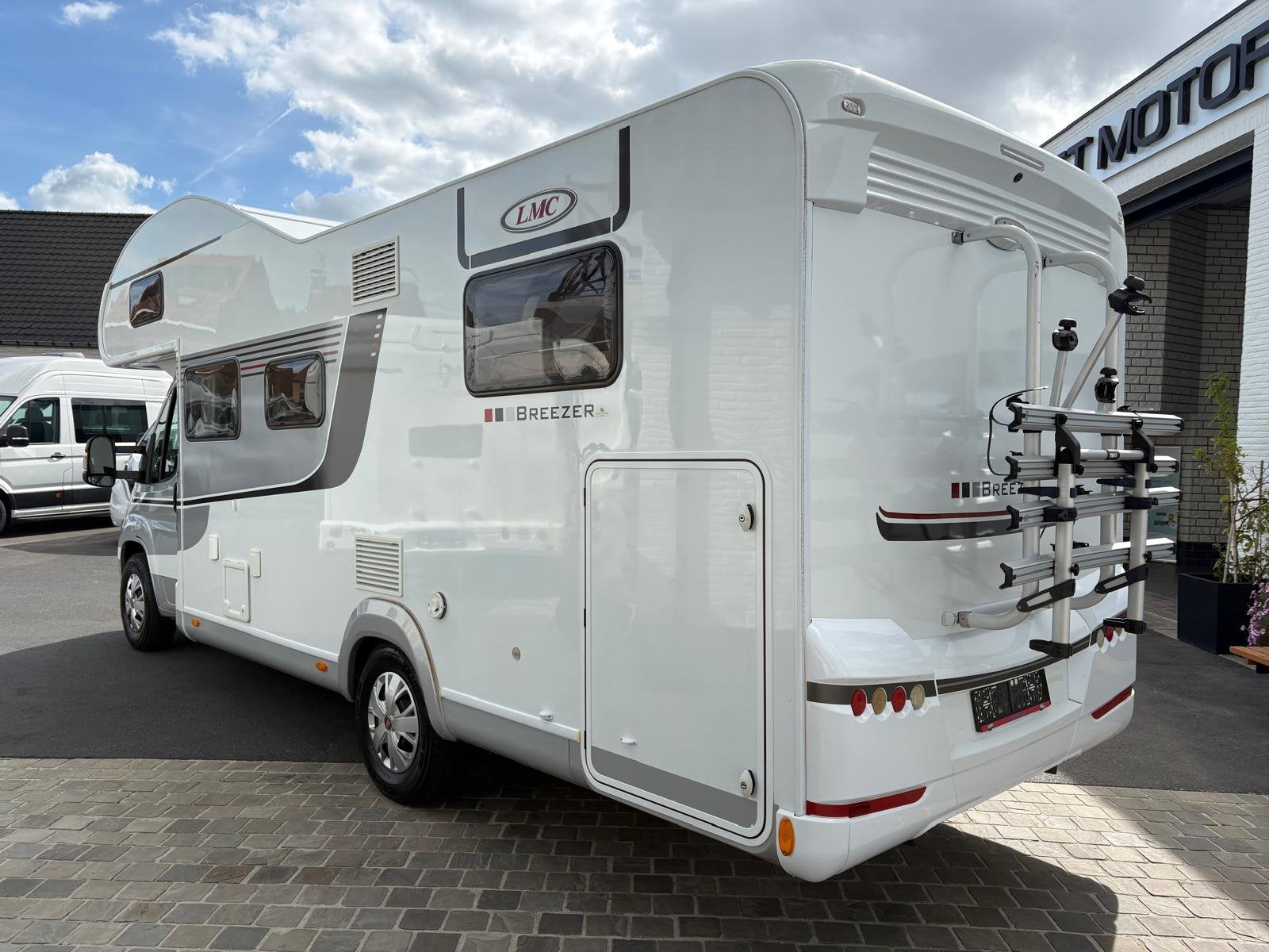 Fiat Ducato LMC Breezer A714, Caravans en Kamperen, Alkoof, Ringverwarming, Fiat, Douche