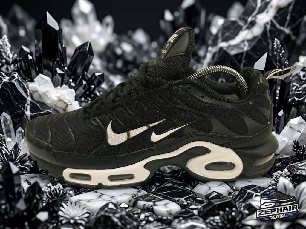 Nike Air Max Plus TN 'Overbranding' EU44.5 2018, Kleding | Heren, Schoenen, Verzenden, Zwart, Nike, Sneakers