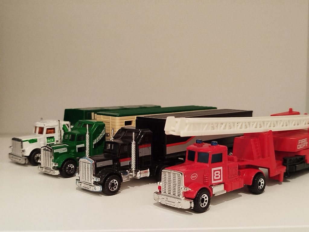 4 Matchbox Models Convoy Series In Lot!, Ophalen of Verzenden, Bus of Vrachtwagen, Matchbox