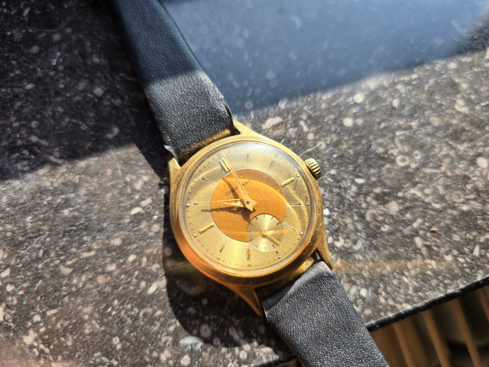 montre Junghans vintage, Montre-bracelet, 1930 à 1960, Enlèvement ou Envoi, Avec bracelet
