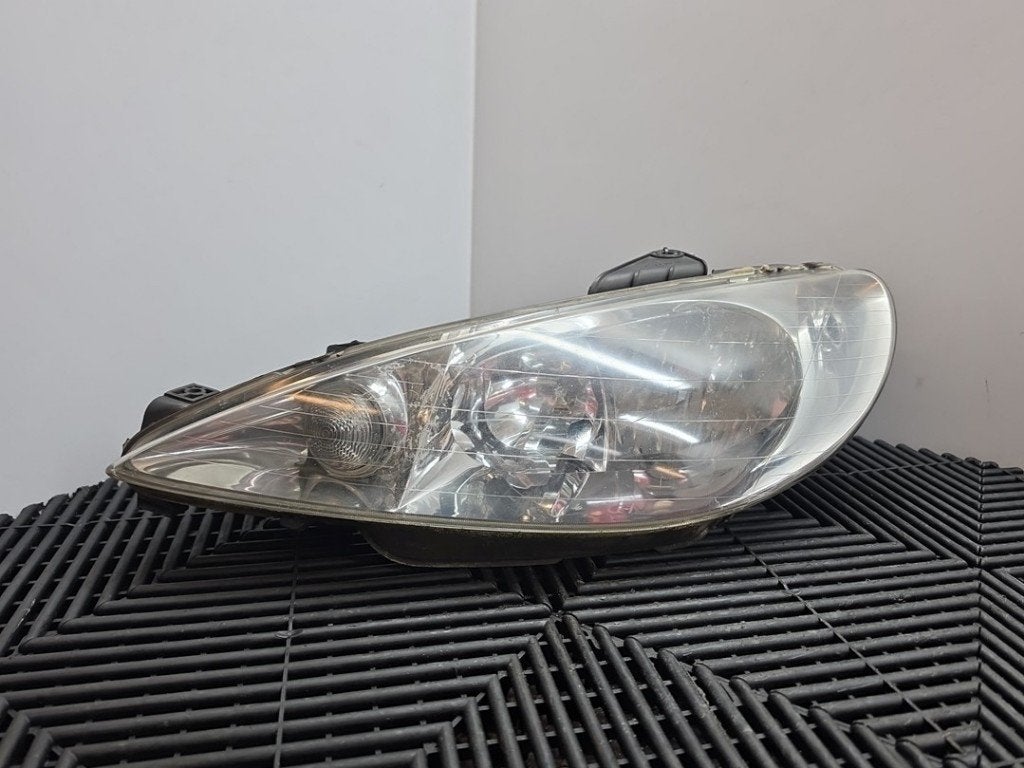 PHARE / OPTIQUE AVANT GAUCHE Peugeot 206 (2A / C/H/J/S), Autos : Pièces & Accessoires, Valeo, Utilisé, 100, rue de Courcelles
75017  Paris, FR