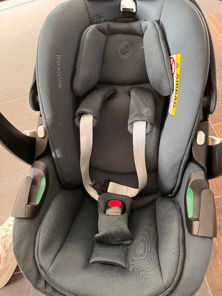 Maxi Cosi Pebble 360 Pro (graphite essentiel), Comme neuf, Ceinture de sécurité ou Isofix, Mode veille, Enlèvement