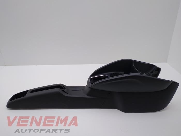 Middenconsoles van een Audi A1, Gebruikt, -, -, -