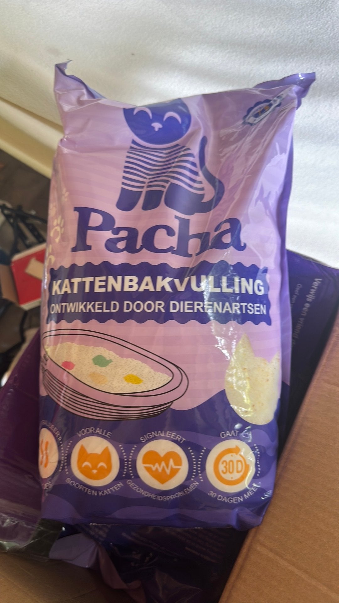 Litière pour chat Pacha Tm (3 sacs), Animaux & Accessoires, Enlèvement, Neuf
