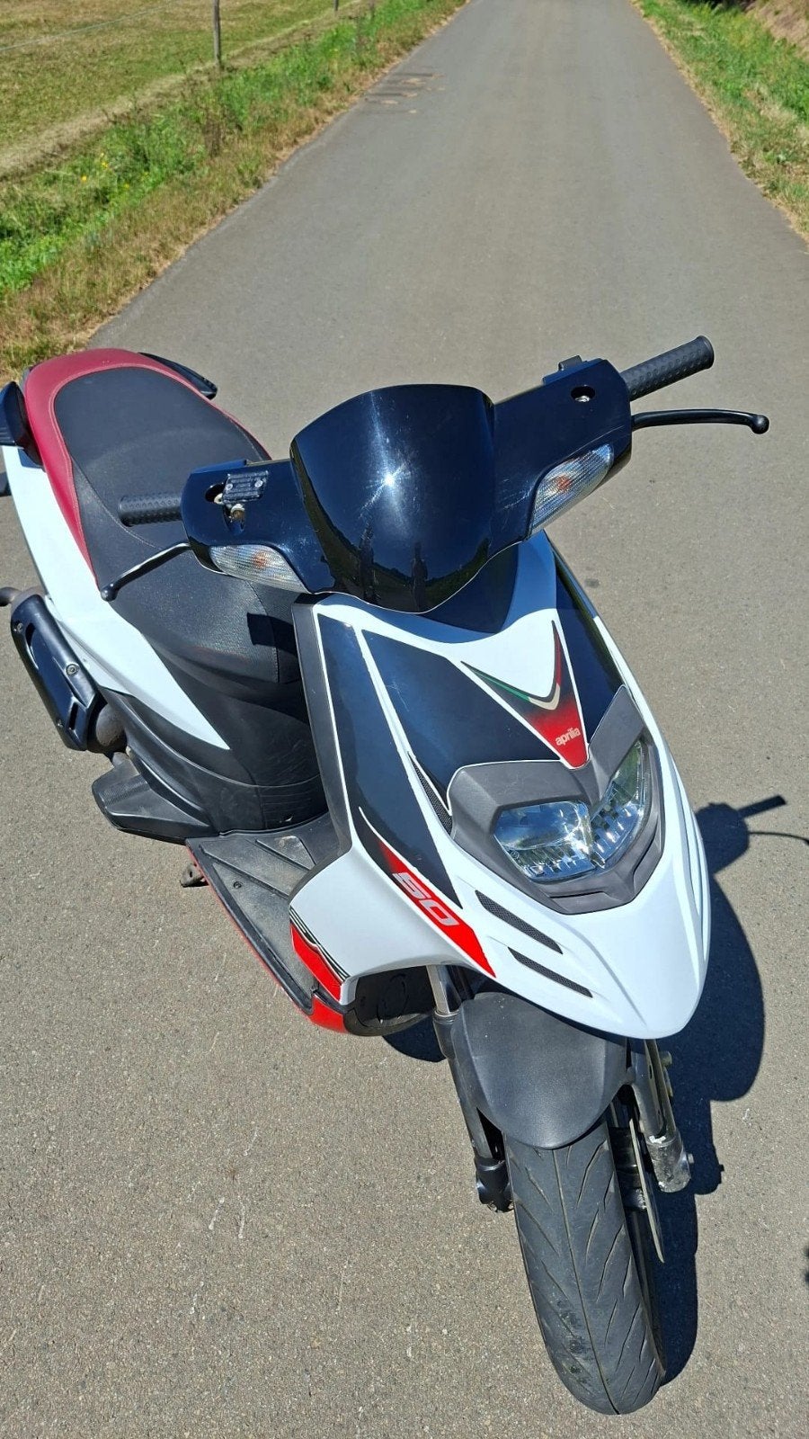 Aprillia sr50 50cc 2-takt, Fietsen en Brommers, Scooters | Aprilia, Zo goed als nieuw, SR 50, Klasse B (45 km/u), Tweetakt, Ophalen