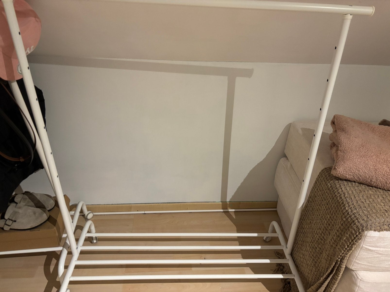Ikea RIGGA kledingrek, Ophalen, Zo goed als nieuw