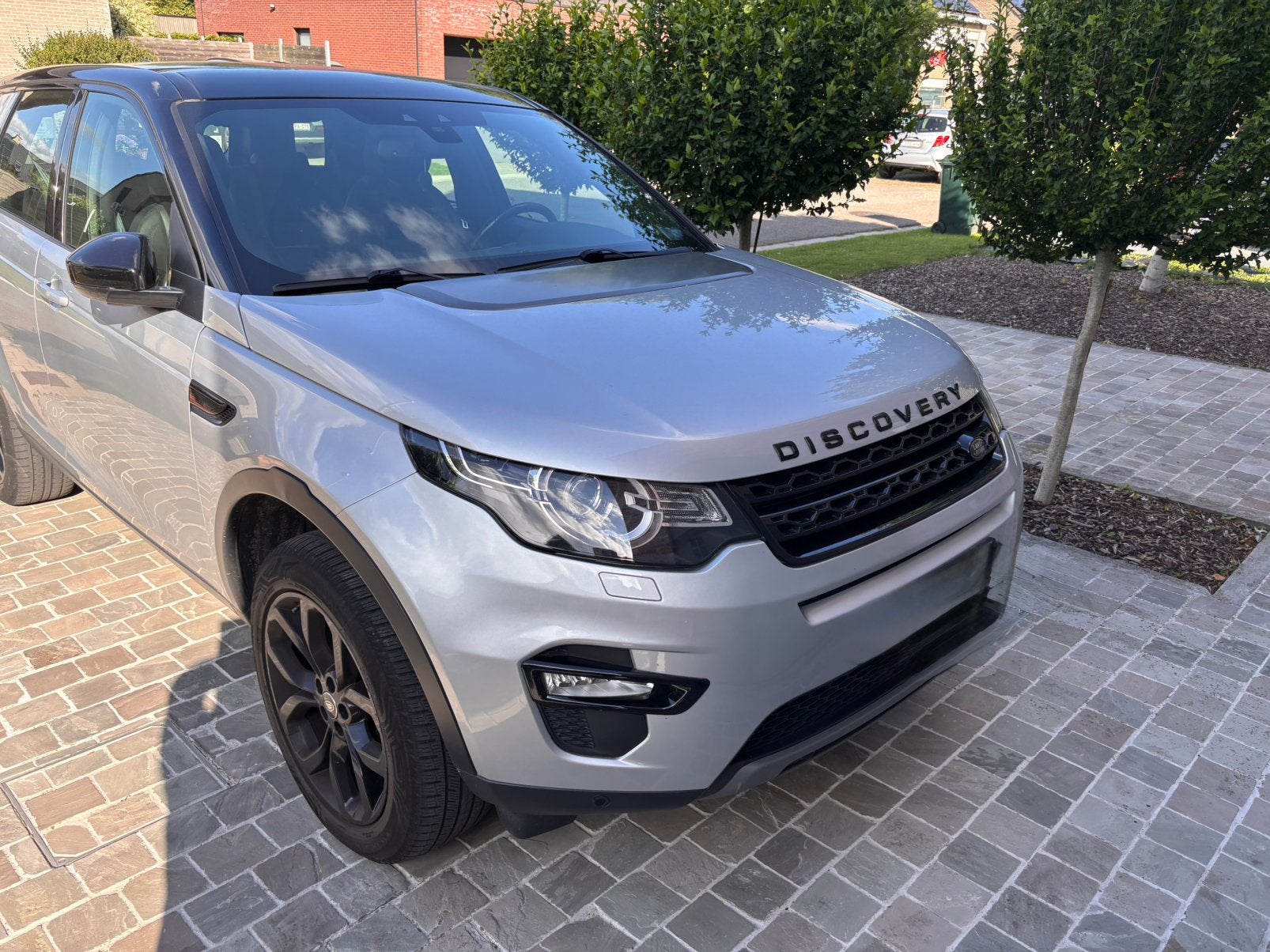 Zilvergrijze  Landrover Discovery Sport, Automaat, Achterwielaandrijving, Discovery Sport, 5 deurs