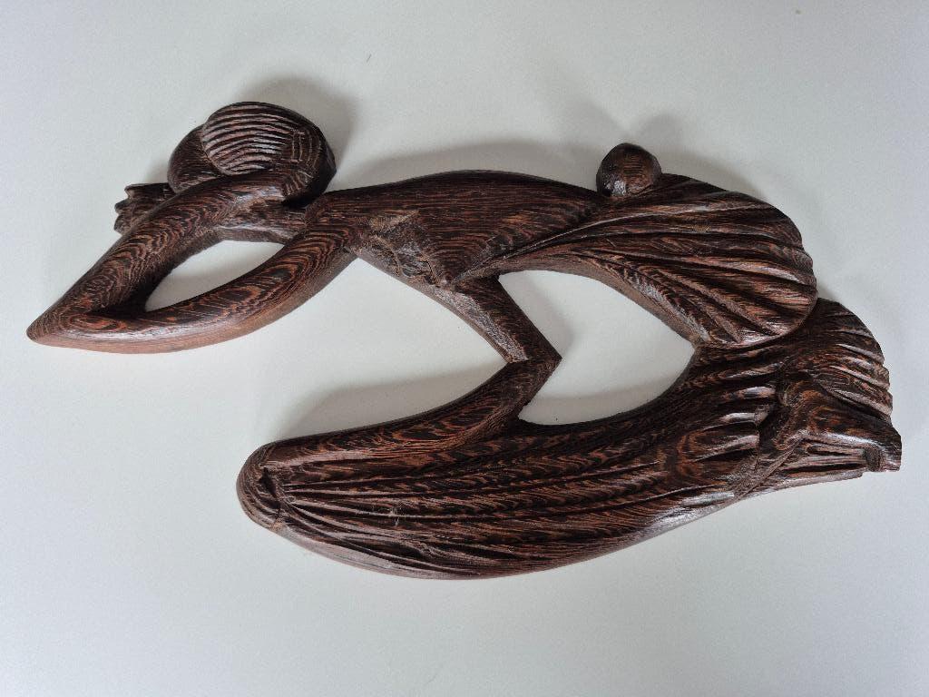 Congo handgesneden wandsculptuur, Ophalen, Hout, Houtsnijwerk, Zwart