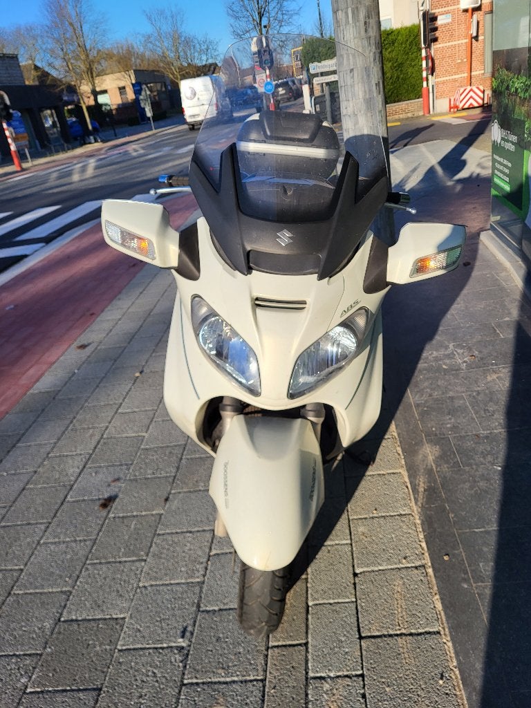 moto Suzuki Bruggeman 650 cc exclusieve, Scooter, 4 cilinders, Motorrijbewijs A, Gebruikt