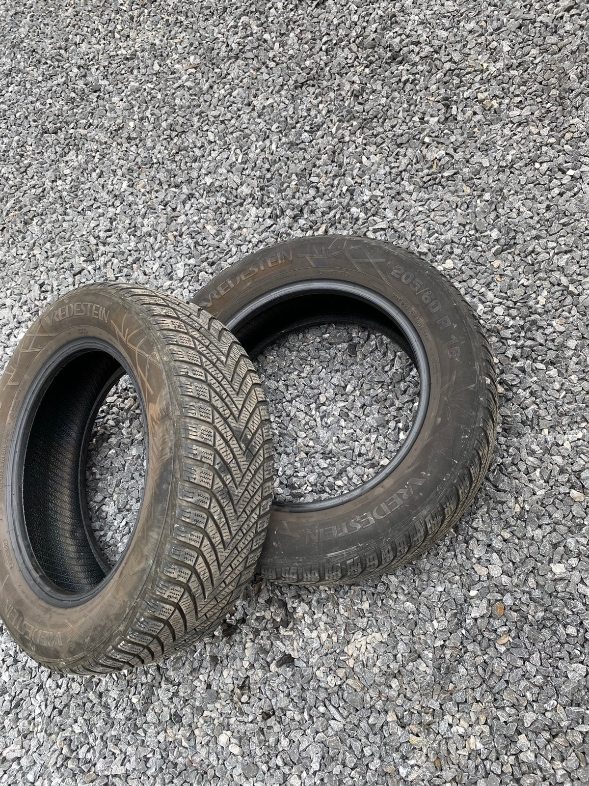 Pneus hiver 205/60/16 vredestein wintrac, Autos : Pièces & Accessoires, Enlèvement, Pneus hiver, Pneu(s)