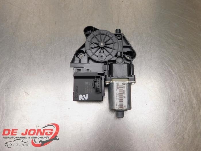 Moteur de vitre portière d'un Renault Scenic, Renault, -, 3 mois de garantie, Utilisé