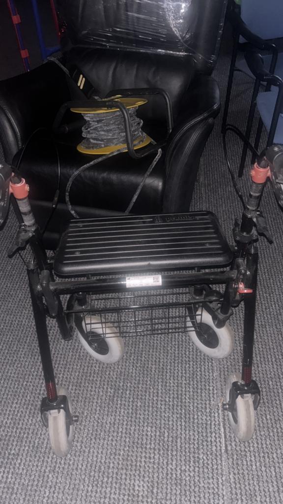 Bijna nieuwe Rollator, Ophalen, Zo goed als nieuw