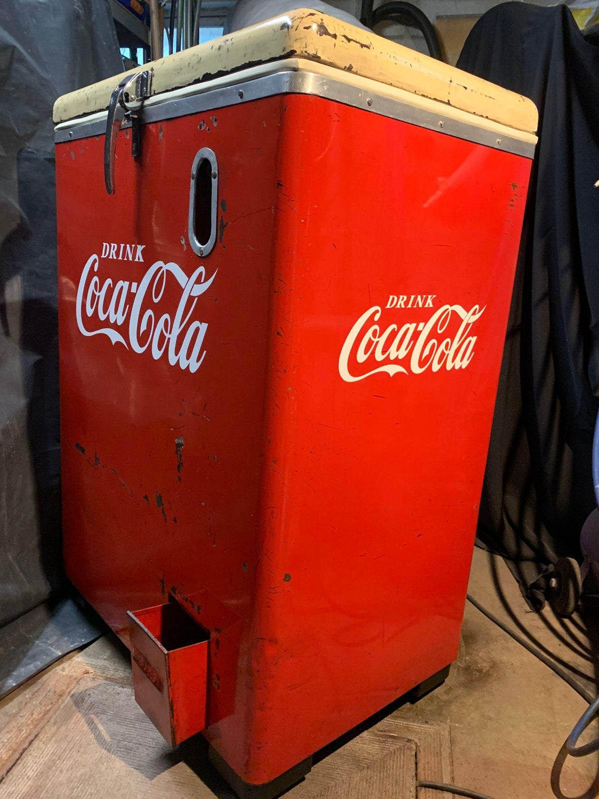 Coca cola koelkist, Elektronische apparatuur, 75 tot 100 liter, Ophalen, Refurbished, Zonder vriesvak