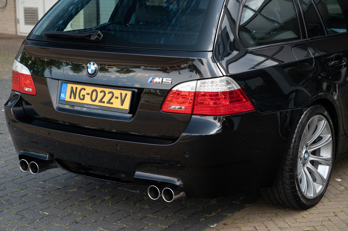 BMW M5 Touring E61 5.0 V10 (automatique), Cuir, 4 portes, Entreprise, Autres couleurs