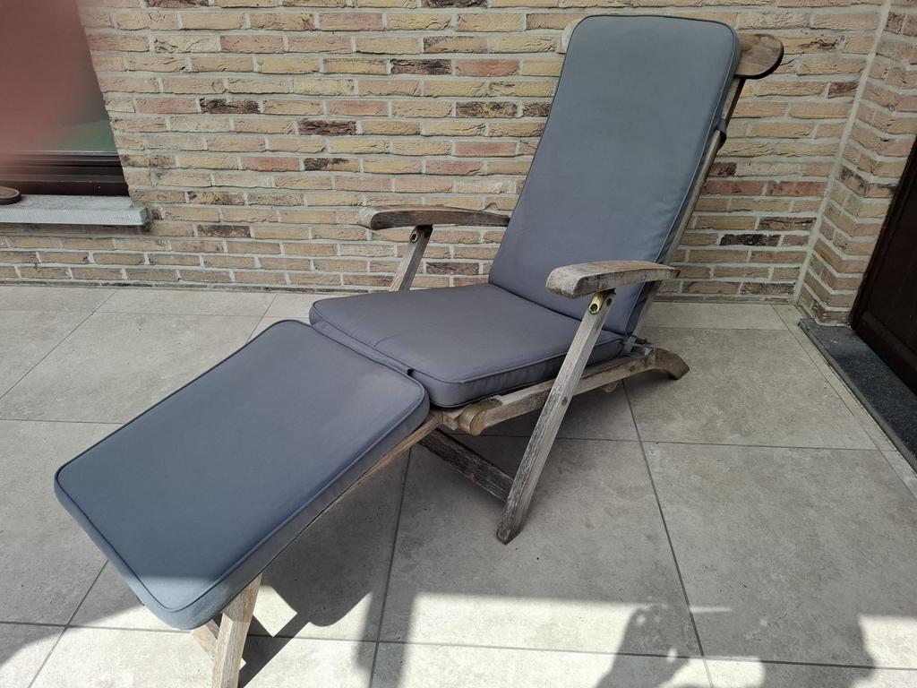 Teaken ligbed incl kussen, Tuin en Terras, Ophalen, Zo goed als nieuw