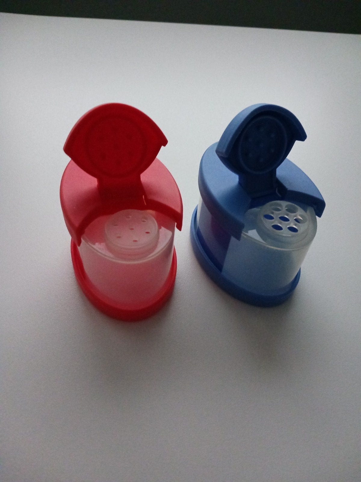 2 Kruidenpotjes van Tupperware te koop., Ophalen, Zo goed als nieuw, Bewaardoos