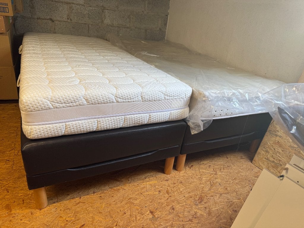 2 electrische box-spring bedden van 90 cm, Ophalen, 90 cm, Eenpersoons, Bruin