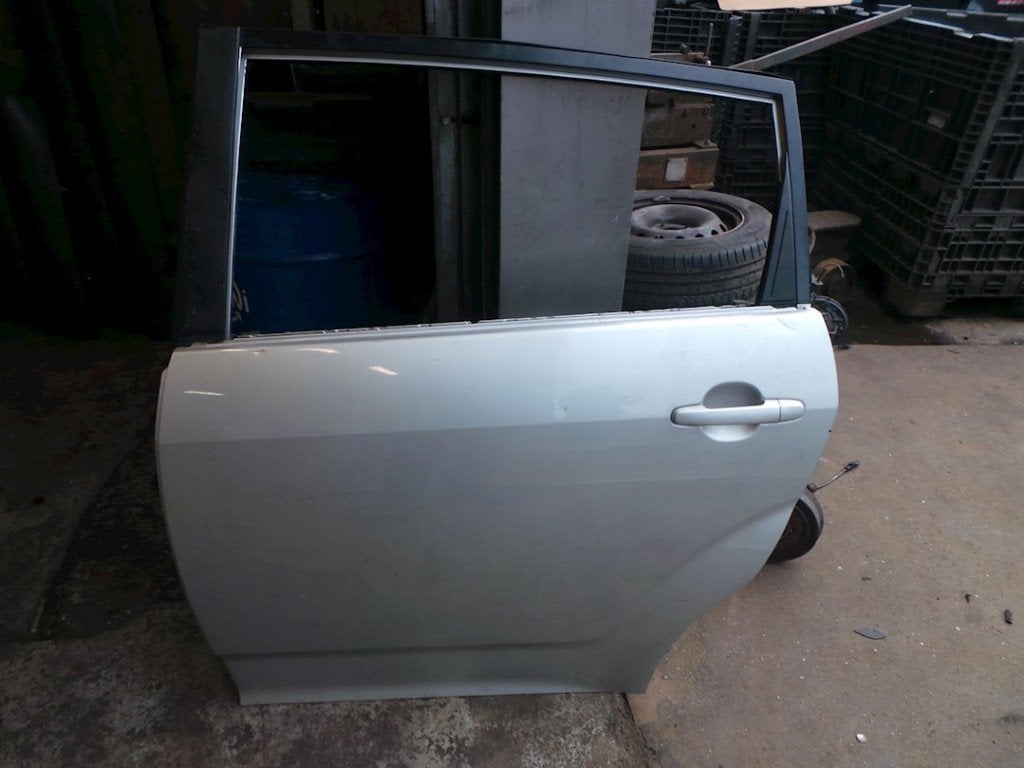 PORTIER LINKS ACHTER Corolla Verso (R10 / 11) (|00000|), Gebruikt, Deur, Kundenbetreuung@toyota.de, Toyota