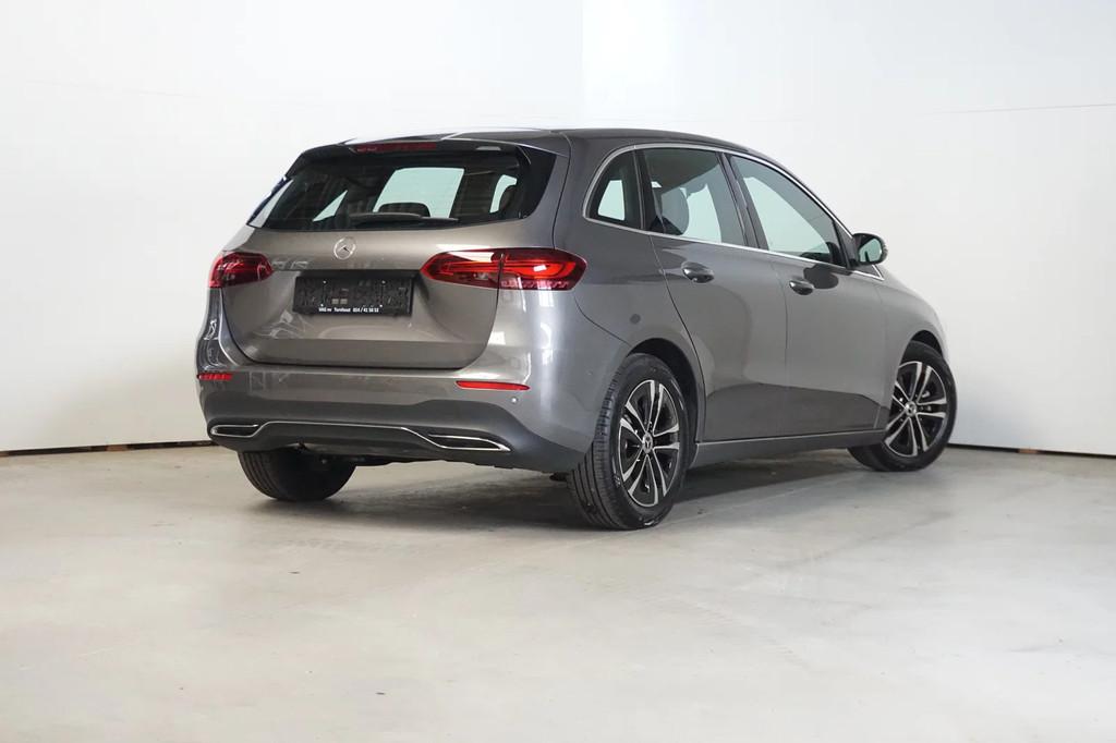 Mercedes-Benz B-CLASS B 200 (bj 2025, automaat), Auto's, Mercedes-Benz, Automaat, Parkeersensor, Leder en Stof, 120 kW