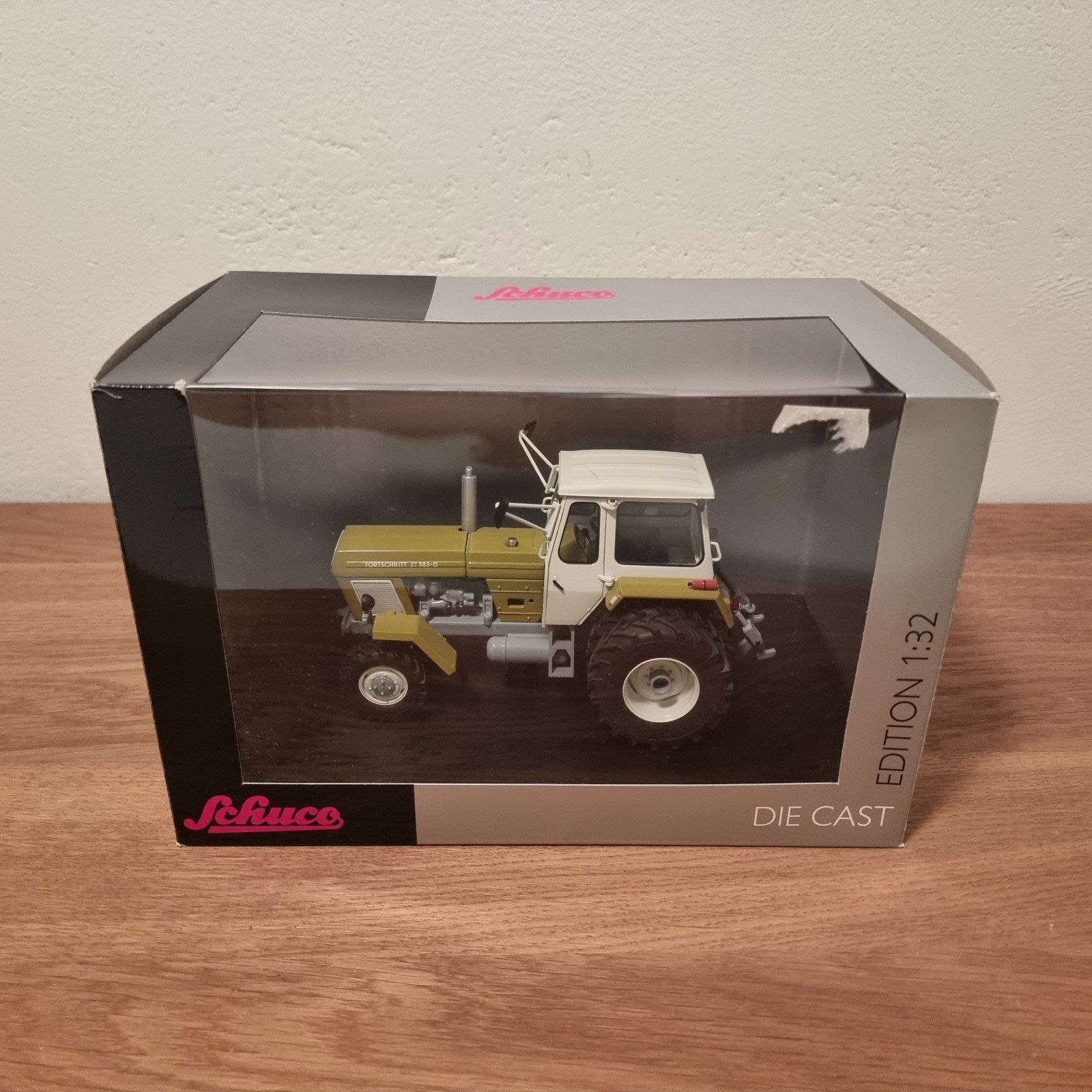 Fortschritt ZT 303-D Groen Schuco, Hobby en Vrije tijd, Ophalen of Verzenden, Nieuw, Tractor of Landbouw, Schuco