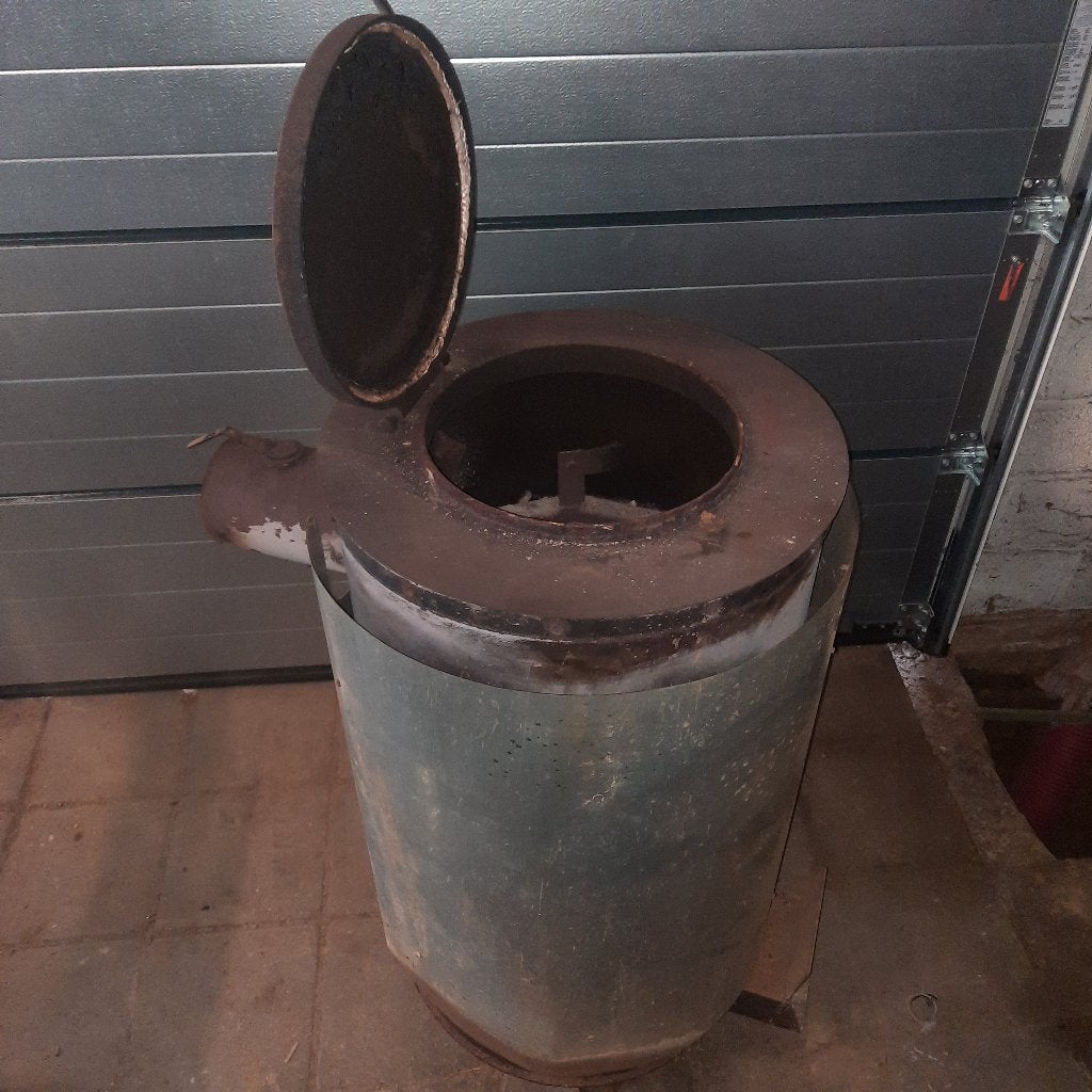 Brule tout à copeaux fagida, Enlèvement