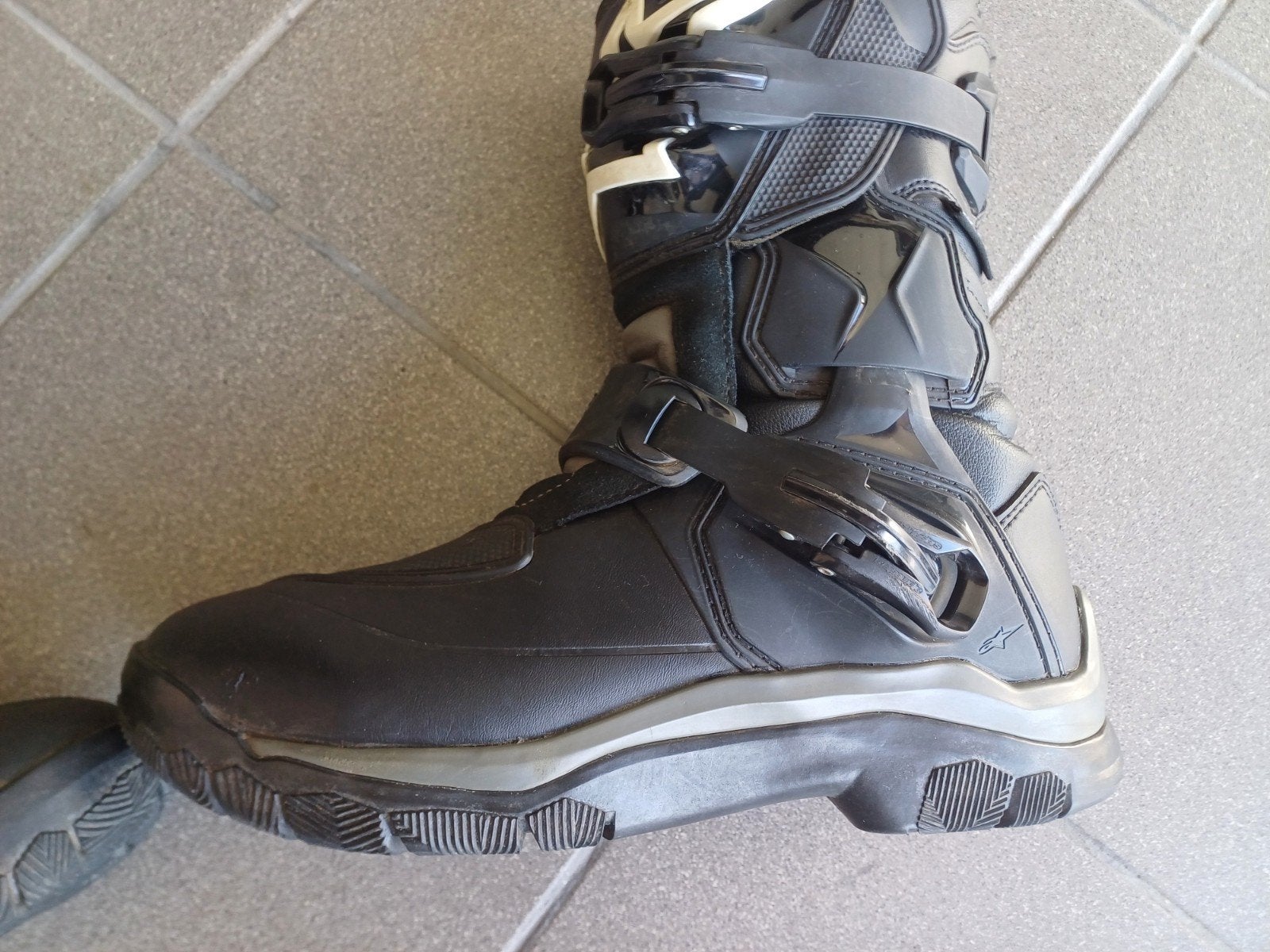 Bottes d'aventure Alpinestar Belize drystar, Enlèvement
