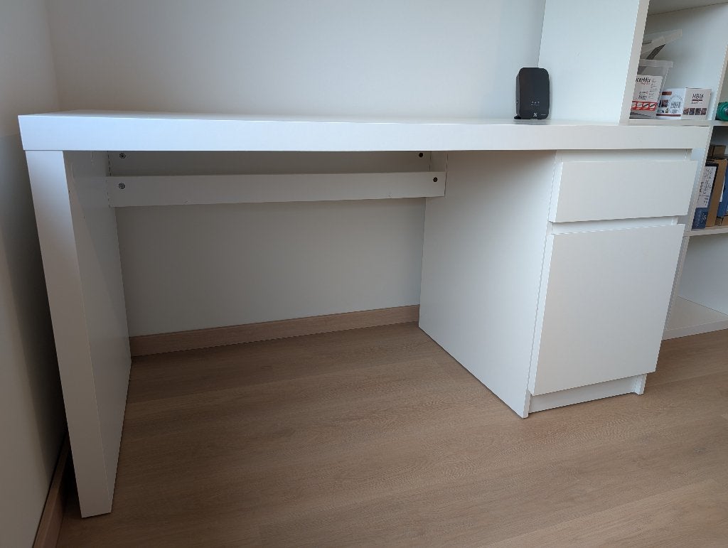 Witte bureau met lade en opbergkast (Ikea), Ophalen, 64 cm, Zo goed als nieuw, IKEA