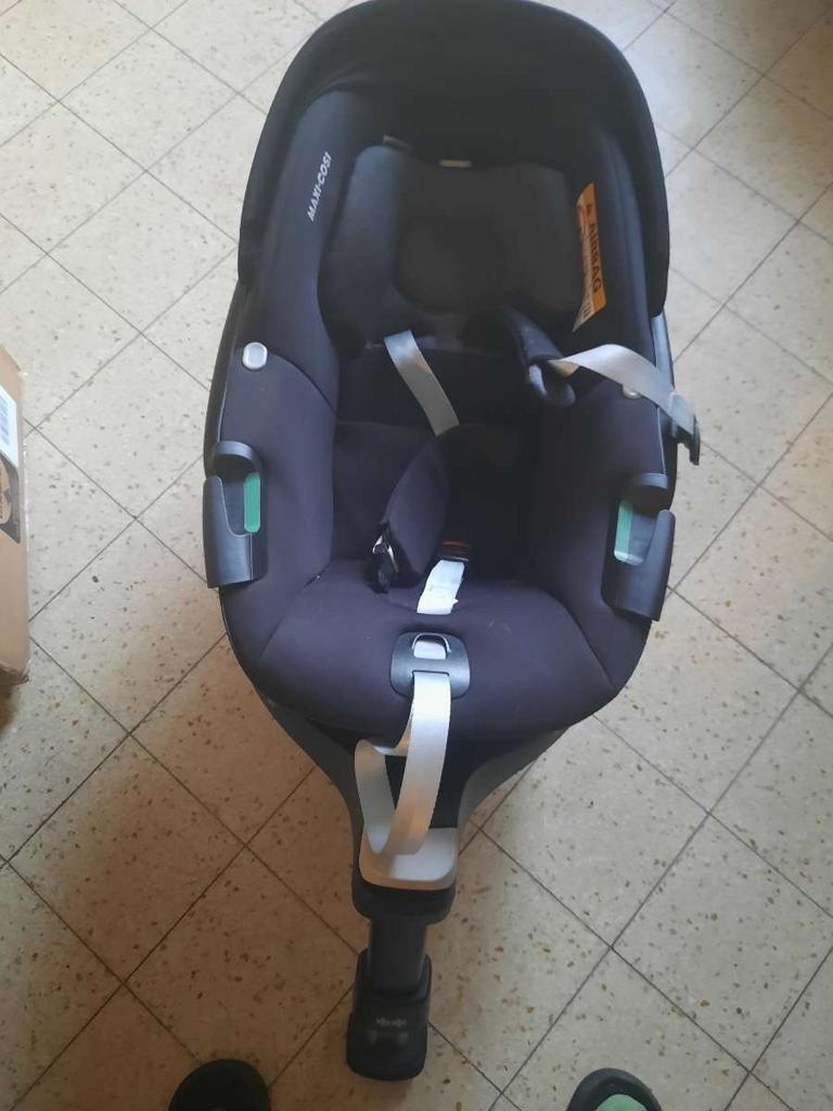 Maxi cosi G celle + iso fix 360 pebble, Ophalen, Zo goed als nieuw