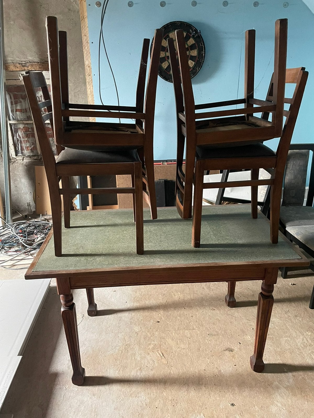 Antieke tafel met 4 stoelen, Antiquités & Art, Enlèvement