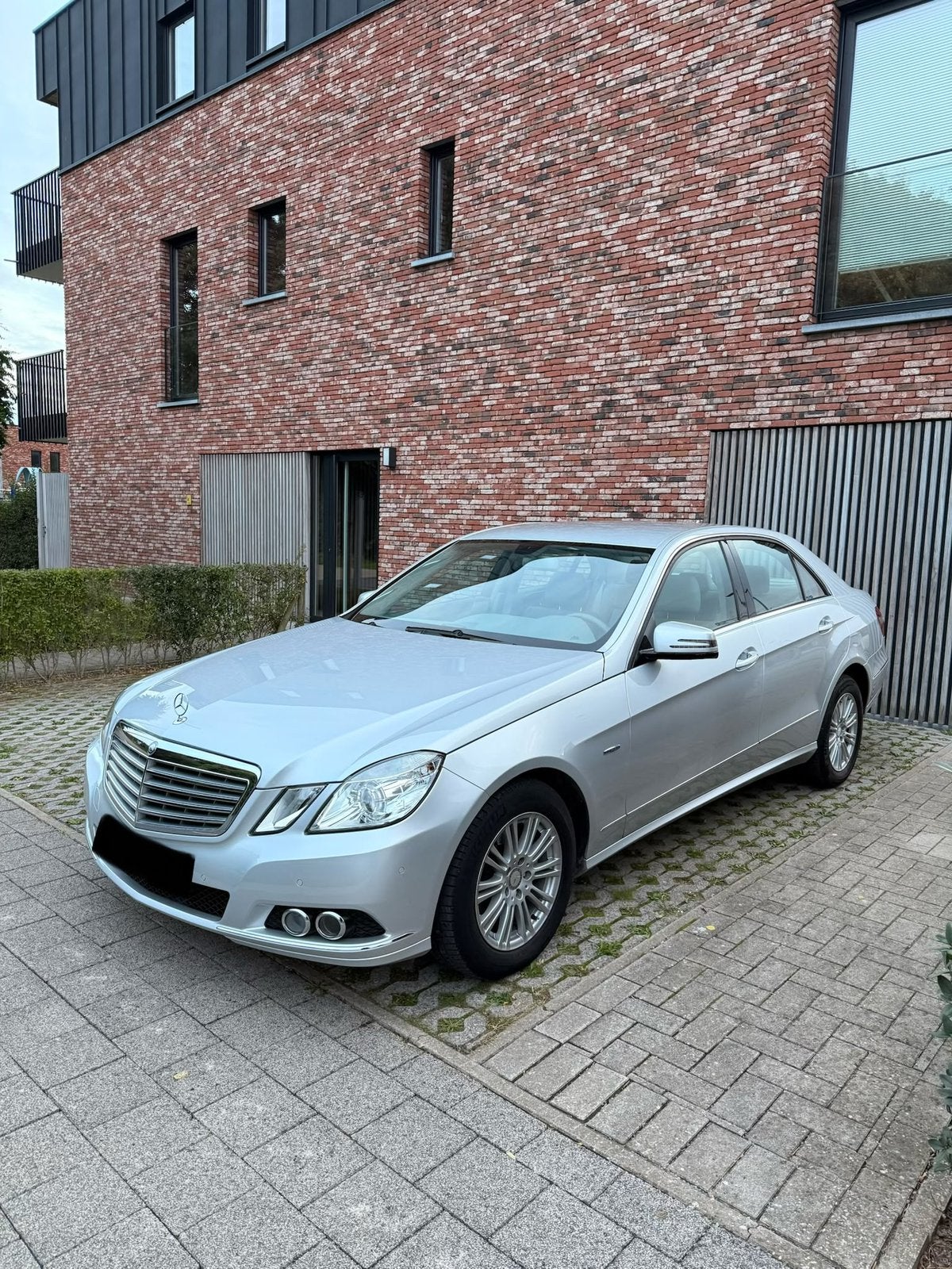 Mercedes-Benz E 200 CDI automatique à seulement 45 000 km, Autos, Cuir, Argent ou Gris, Achat, 4 portes