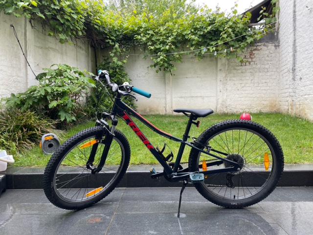 Kinderfiets TREK 24 inch, Fietsen en Brommers, Ophalen, Zo goed als nieuw