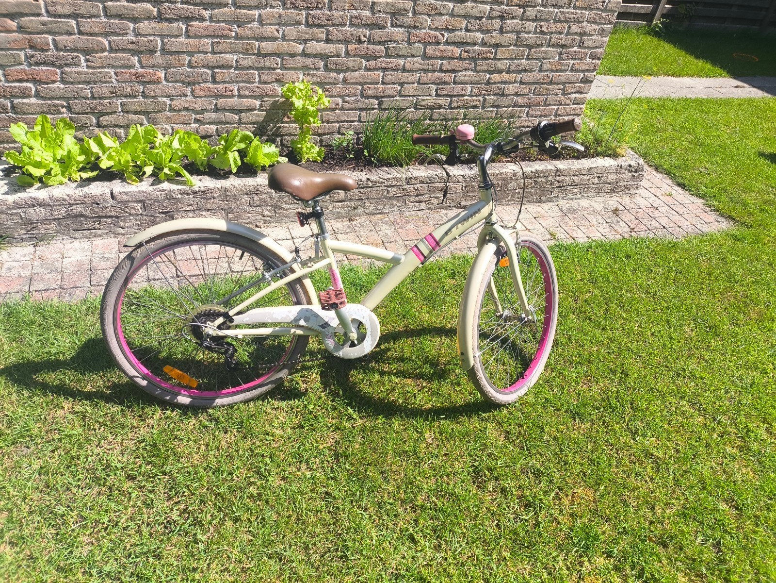 B-Twin 24 inch meisjes fiets., Ophalen, B-twin, Velgrem, Versnellingen