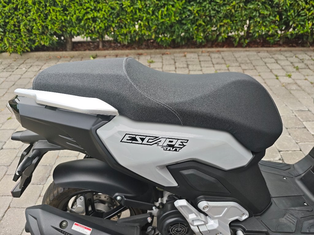 Scooter TNT Escape 50 cc, Vélos & Vélomoteurs, Scooters | Marques Autre, Neuf, Classe B (45 km/h), Enlèvement, Autre