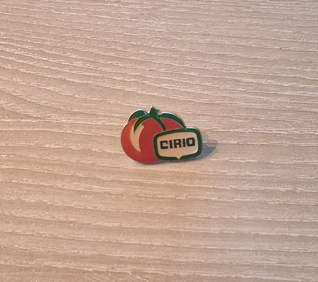 PIN - TOMAAT - TOMATE - TOMATO - GOENTEN - FRUIT, Envoi, Utilisé, Marque, Insigne ou Pin's