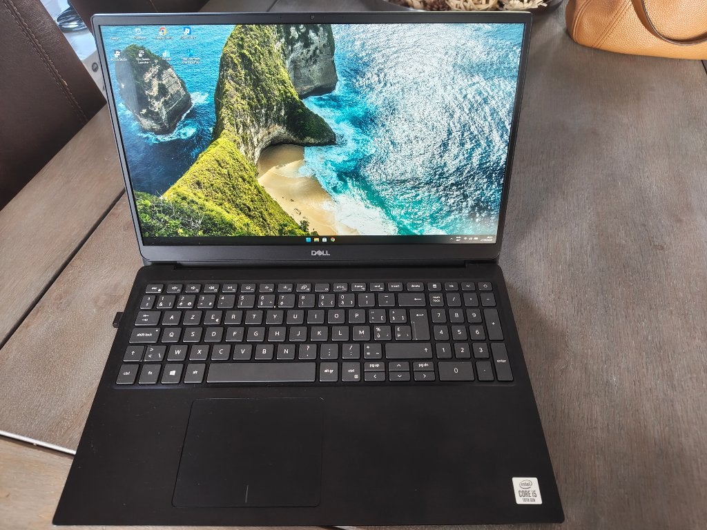 Dell Vostro 5590 (I5, SSD, 15'6", win 11), Informatique & Logiciels, 256 GB, Enlèvement ou Envoi, 8 GB, Intel(R) Core i5