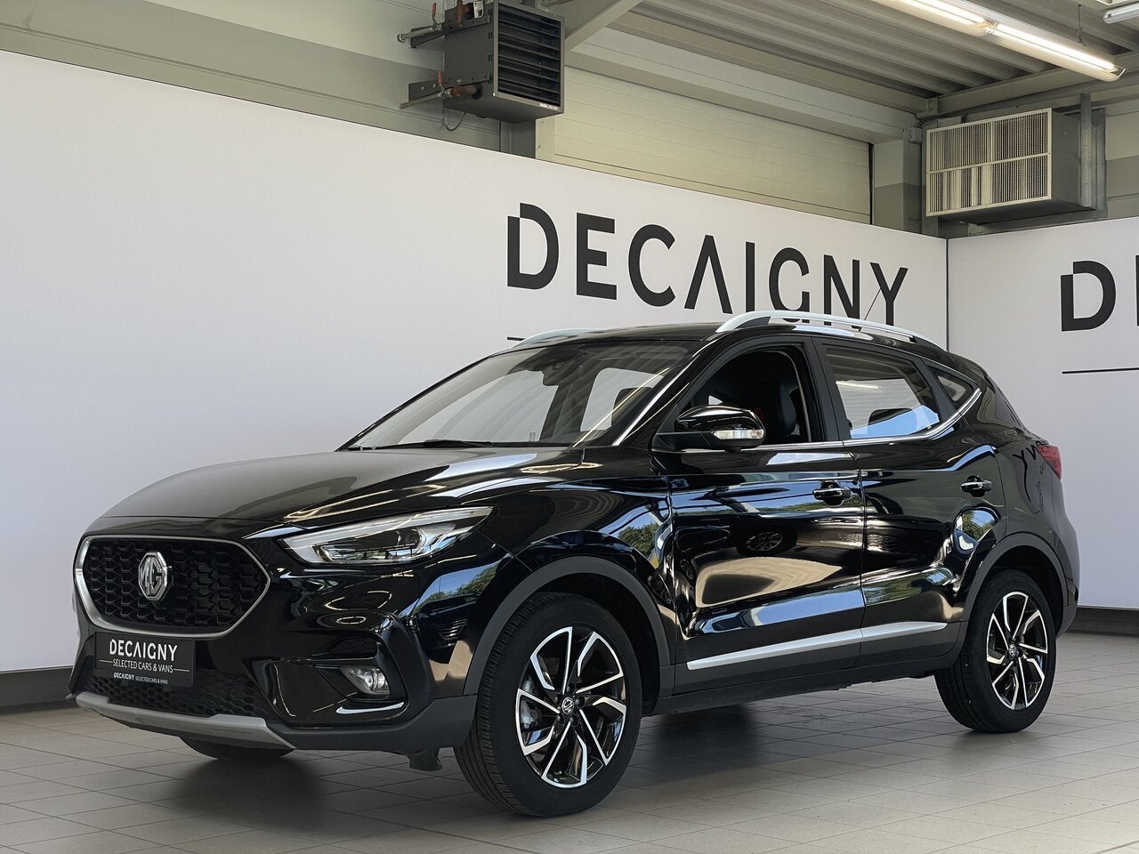 MG ZS 1.5 T-GDI Luxury *Camera*Carplay*Navigatie, 0 kg, 1498 cc, 4 cilinders, Zwart