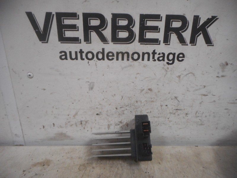 RESISTANCE CHAUFFE Volvo V70 (GW / LW / LZ) (9166694), Info@volvocars.com, Volvo Car Germany GmbH, Siegburger Straße 229
50679  Köln, DE