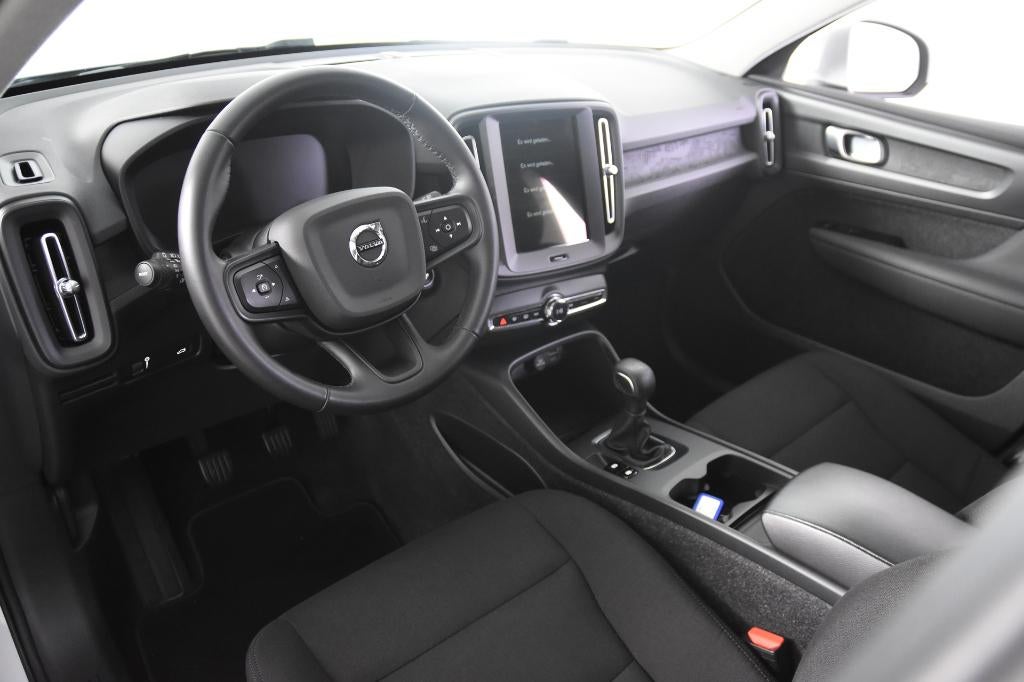 Volvo XC40 T2 Momentum Core *1ste Eigenaar*Navigatie*Camera*, Auto's, Voorwielaandrijving, Stof, 5 deurs, Lane Keeping Assist